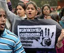 Meerut: Woman beats up boyfriend for not marrying her