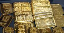 Gold price falls due to weak global trend